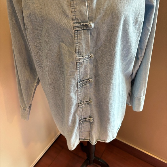 J Jill chambray french knot button down shirt - Picture 5 of 9